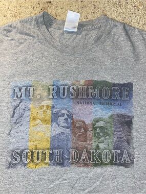 America Mt Rushmore South Dakota Travel Hike Landmark Gray Adult 2XL Camp Shirt